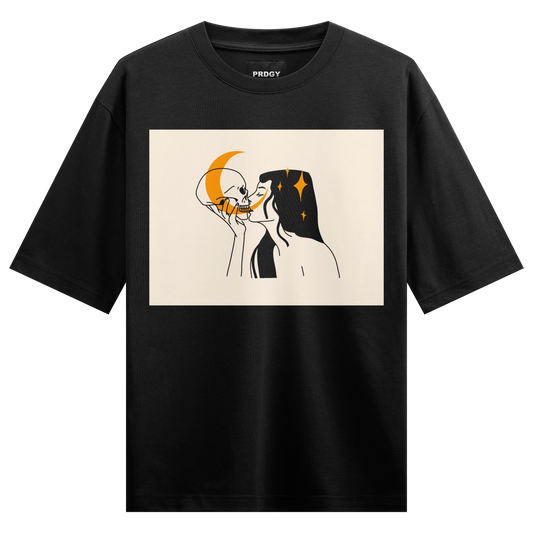 Unusually Good Kiss Front Oversized T-Shirt